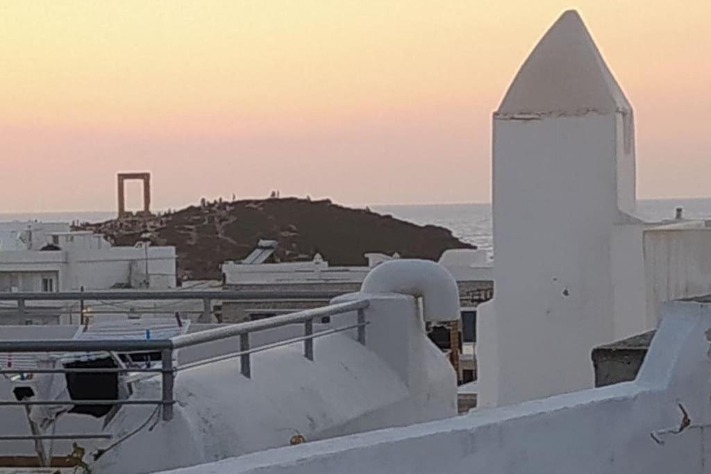 Вилла Naxion Esti - Διαμονή Στην Παλιά Χώρα Της Νάξου Naxos City Экстерьер фото