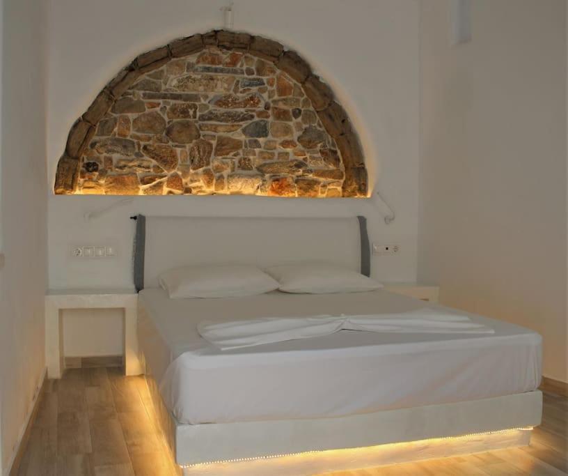 Вилла Naxion Esti - Διαμονή Στην Παλιά Χώρα Της Νάξου Naxos City Экстерьер фото